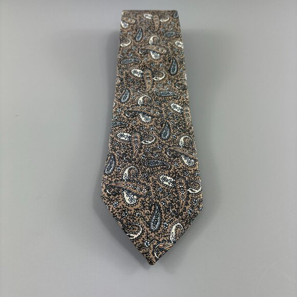 70's Oleg Cassini Eric Salm Chicago Tan / White Paisley Men's Tie 3 1/4" x 59" - Picture 1 of 4